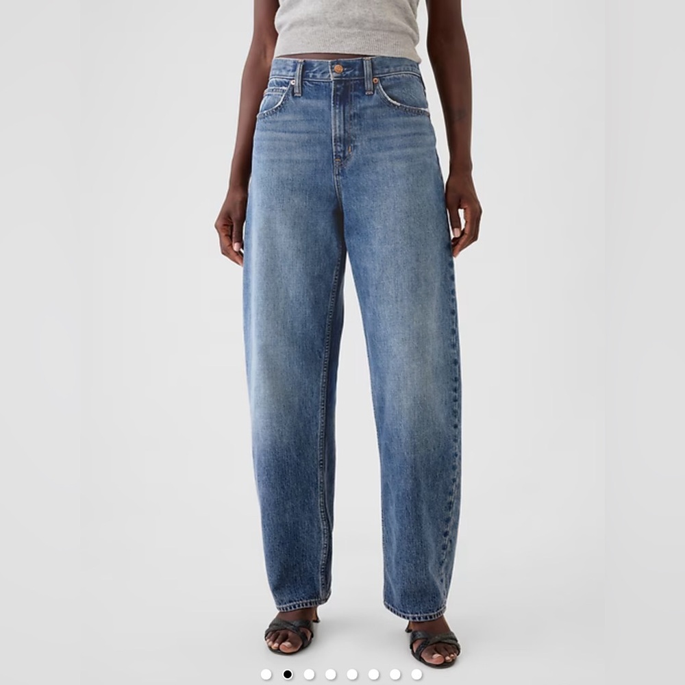 GAP Women's Straight Leg Blue Jeans